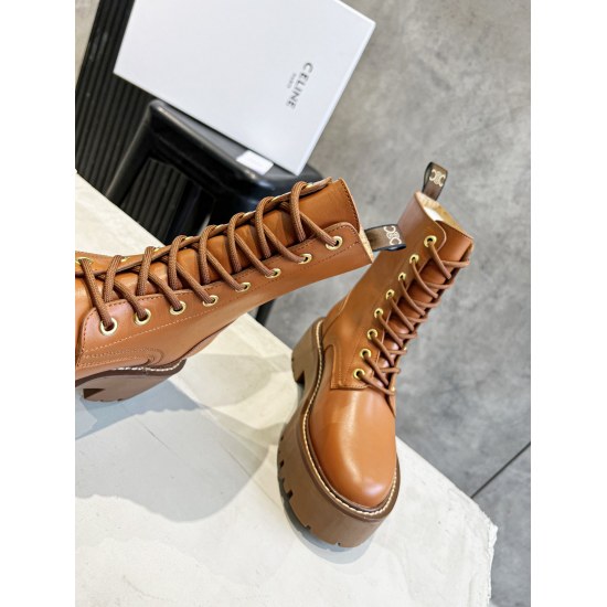2024.01.05 300 2022ss Celine New Martin Short Boots |, Lace up British style Martin boots can also be worn in summer Martin boots, comfortable, breathable, simple and durable, timeless classic in the fashion industry. The retro British style allows you to