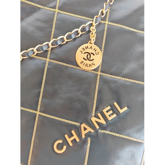P1210 Brand: Chanel Model: AS3261 Introduction: Original quality, classic work, at the forefront of luxury and temperament, it is an unexpected luxury. Leather type: Original imported cowhide with original fabric inside. Hardware: Original hardware config