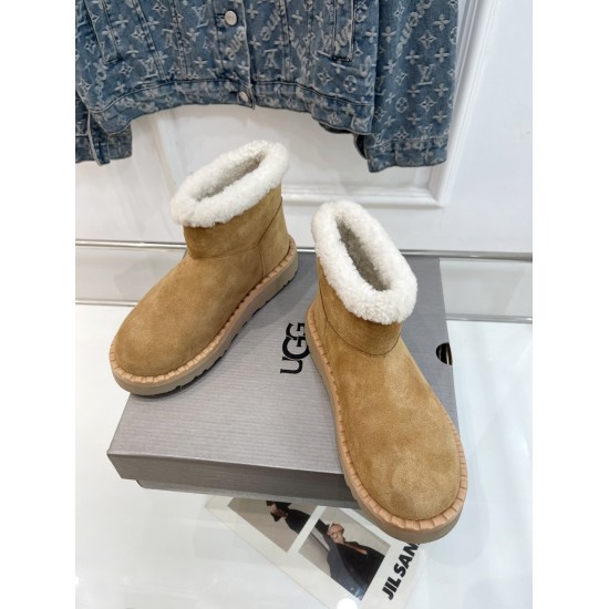 2024.01.05 UGG Korean Autumn/Winter Maillard Ugly Cute Short Boots, which won't appear bulky in winter at all. High gloss cowhide suede surface, EVA foam double-layer combination outsole, paired with cowhide pants in three colors, sizes 35-40, P270