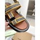 New product launched on April 14, 2024 ☘️☘️ Burberry flat slippers channel goods vulcanized one foot pedal Burberry canvas shoes original factory follow-up, must be consistent with the counter! The upper adopts the classic grid pattern design of Baoli, wh