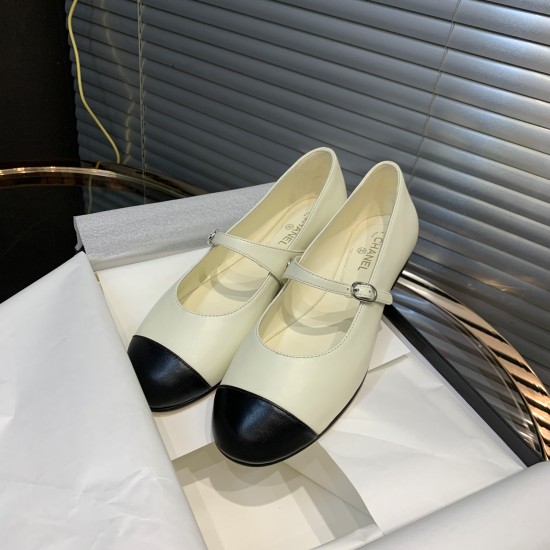 2023.11.05 P300 CH * NEL Chanel 2022 Early Spring New Retro Mary Jane Single Shoe: This last design has a retro style from the 1980s, and the upper foot is delicate and versatile. The upper adopts a top layer cowhide stitching design: sheepskin lining and