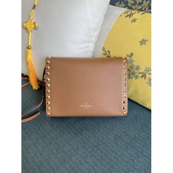 20240316 Original Order 710 Model: 0181A Recommended Versatile and Fashionable, Bag Feel Good to You Don't Believe (Comes with Original Gift Box) Material: Imported Wrinkle Leather Size: 22.56.516.5cm