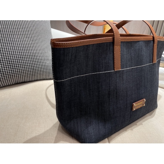 2023.11.17 p205 size33 26Burberry/Burberry's latest Tote shopping bag Small fresh canvas texture, soft appearance, more casual ☁ Suitable for commuting to work with a perfect combination of temperament and control