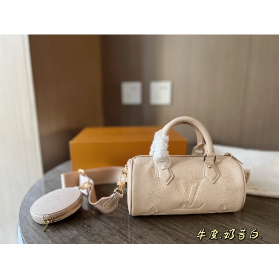 2023.10.1 220 box size: 20 * 10cmL home papillon bb Babylon is truly super magical, made of grass colored cowhide material! Paired with wide shoulder straps and zero wallet ⚠ Quality of cowhide! Search Lv Babylosaurus