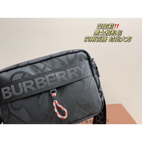 2023.11.17 P175 folding box ⚠️ The size 22.14 Burberry men's camera bag is versatile and without friends, it is cool, fashionable, and highly organized. The material is very light and can be worn, and the upper body is also handsome