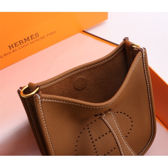 20240317 (Real shot with gold buckle) Batch: 600 Hermes Evelyn mini17 One Shoulder Backpack Imported TOGO Leather Half Handmade Wax Thread Pure Steel Hardware is Too Beautiful, Super Beautiful, Cute