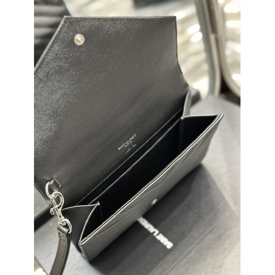 20231128 Batch: 480_ Caviar handbag with detachable wrist strap, wear-resistant caviar texture, 100% imported calf leather, satin lining, and flat pocket inside! A must-have item for going out! Very, very versatile! Simple and practical. 【 Comes with hand
