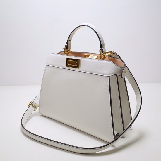 2024/03/07 1250 [FENDI Fendi] New Iconic Peekaboo ISeeU Small Handbag, made of black lizard leather material, with classic twist locks on both sides. Pink and pigeon gray soft Nappa leather lining, with two compartments separated by hard partitions, equip