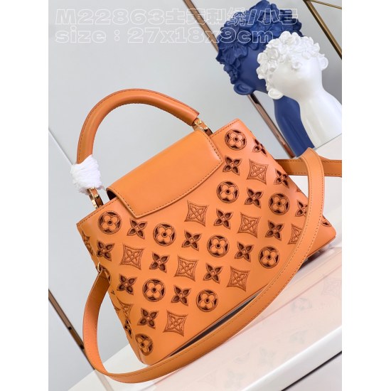 20231125 P1620 [Exclusive live shot M22863 earth yellow embroidery/small size] This Capuchines BB handbag was created by Nicolas Ghesquire and highlights the LV Broderie Anglaise theme of the brand's early autumn 2022 collection. The cow leather bag is em