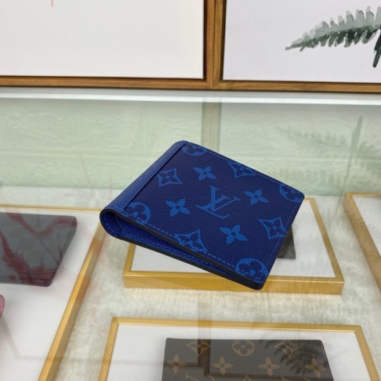 20230908 Louis Vuitton] Top of the line exclusive background M30299 Size: 11.5x 9.0x 1.5 cm 2019 Spring/Summer Multiple wallet features Monogram canvas and Taga leather to create a layered color effect, outlining concise lines. It contains multiple compar