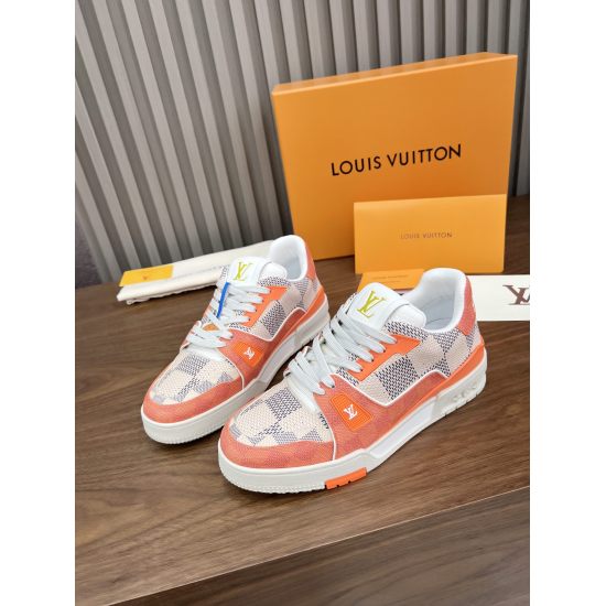 On November 17, 2024, LV Skate brand L family SKATE series 23ss new Tariner denim four leaf grass sports shoes skateboard shoes couple retro basketball shoes were purchased and developed. This LV Skate sports shoe made its debut on the autumn/winter 2023 