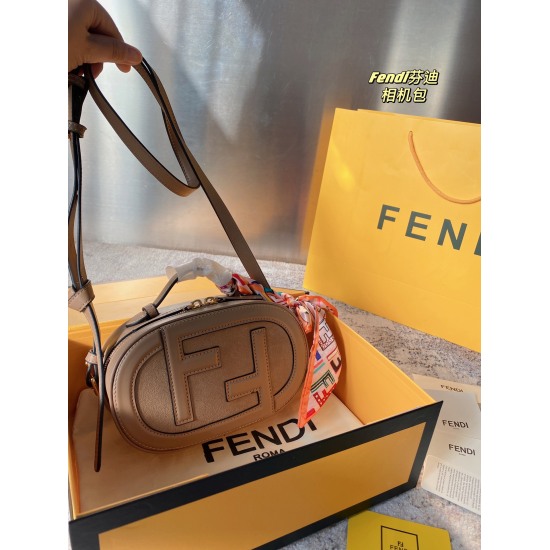 2023.10.26 P215 Folding Gift Box Size: 2013 Fendi Camera Bag Fendi Suede with Cowhide Material, Full of Texture, Small and Exquisite ✅ With silk scarves