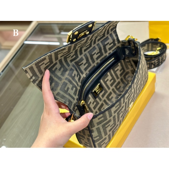 2023.10.26 185 box size: 25 * 15cm Fendi Baguette Single shoulder and diagonal span are not a problem, giving you a lazy and lazy street!!