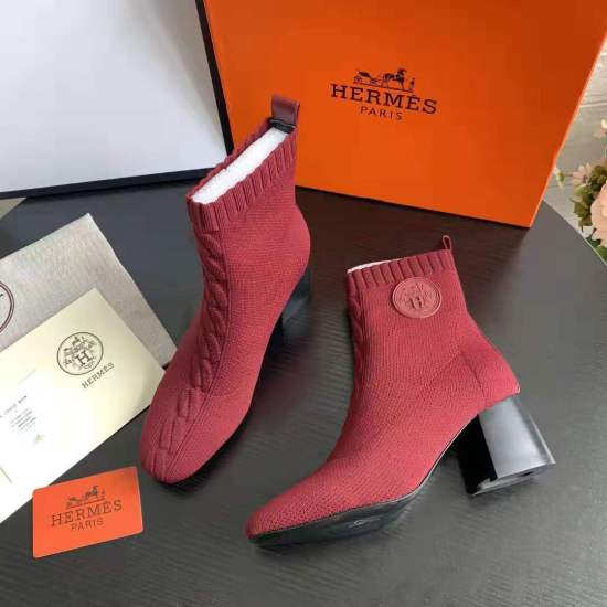 2023.11.19 Leather Bottom 340 Hermes Early Autumn New Juxian Market Highest Version! Original board with 1:1 purchasing level quality. This is the youngest item from H family this season! This season is just the right time to wear, and the upper foot look