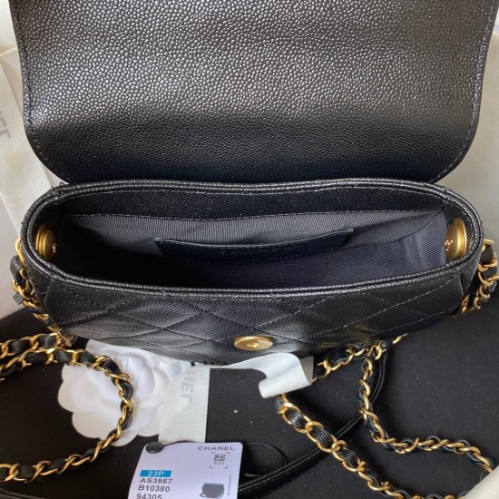 P1000 ❤ AS3867 Chanel 23P hidden popular saddle bag counter has extremely low inventory and is not easy to buy at a premium. It's really surprising that it's practical and super good-looking! It can also hold the iPhone Pro Max, and its large capacity wil