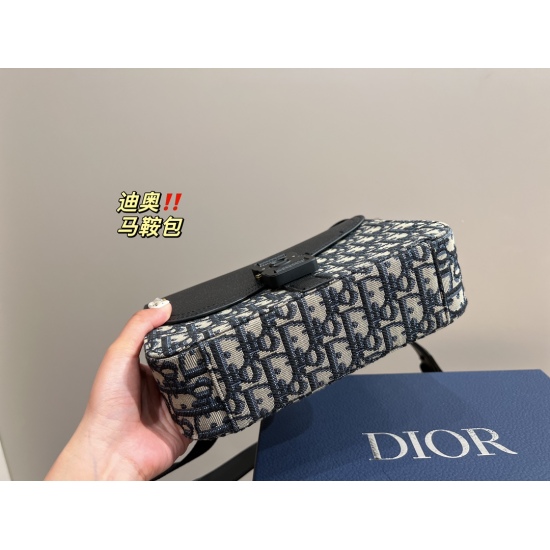 2023.10.07 P215 box matching ⚠️ Size 23.17 Dior Saddle Bag Men's Messenger Bag Simple and Magnificent Style, More Lightweight and Easy to Control Various Styles for Both Men and Women