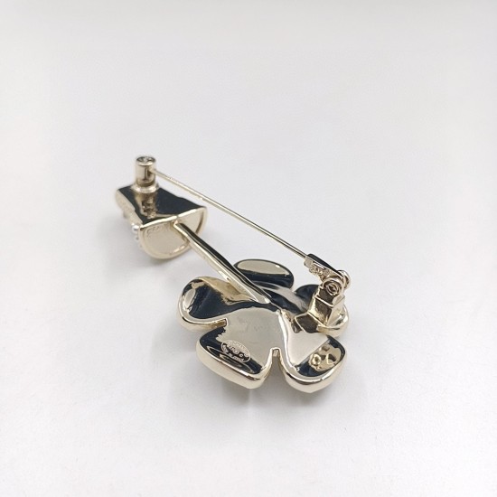 20240413 p70, [ch * nel's latest camellia brooch] Consistent ZP brass material
