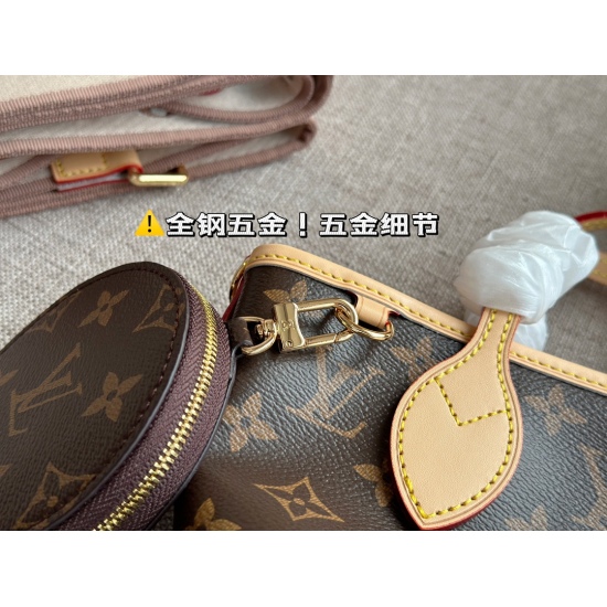 2023.10.1 230 box size: top width 25, bottom width 18 * height 14L Home Neverfull BB configuration detachable wide shoulder strap+zero wallet The new BB will always be neverfull!! LVneverfull has a great sense of sophistication!