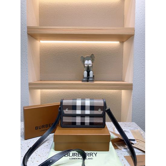 2023.11.17 High version 205 BURBERRY (original order) Burberry counter latest single shoulder crossbody bag practical and durable linen fabric made of special linen material paired with cowhide four seasons essential single shoulder crossbody back dual-pu