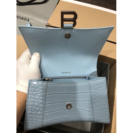 Batch 650 Balenciaga from Balenciaga in 20240324. Italian imported explosive pattern top layer cowhide tassel style small black nail (large bottom length 38cm * 24cm * 12cm) (medium bottom length 30cm * 19cm * 11cm/) (mini bottom length 23cm * 15cm * 127c