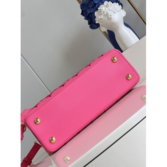 20231125 P1720 [Exclusive Real Shot M22863 Rose Red Embroidery/Medium] This Capucines MM handbag was created by Nicolas Ghesquire, highlighting the LV Broderie Anglaise theme of the brand's early autumn 2022 collection. The cow leather bag is embellished 