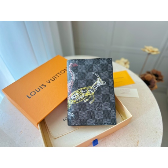 2023.07.11  LV passport folder This passport case is made of Damier Grahite canvas, and presents the high spirited posture of exotic animals with elegant colors and Passport stamp patterns. The sleek configuration features card slots and easy to access op
