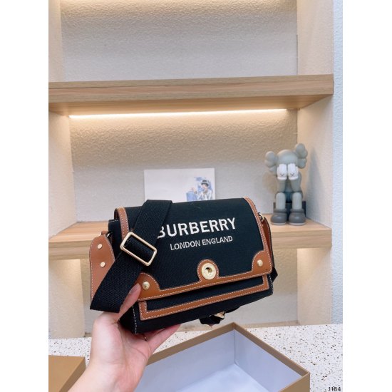 2023.11.17 225 High version BURBERRY (original order) Burberry counter latest single shoulder crossbody bag practical and durable linen fabric made of special linen material paired with cowhide four seasons essential single shoulder crossbody back dual-us