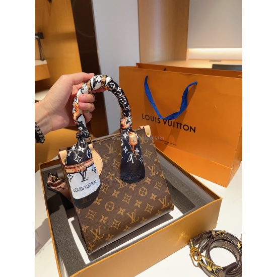 August 14, 2023 LV/Louis Vuitton score pack ➕ wallet ➕ Mouth red envelope combination box set size 2022 gift box packaging