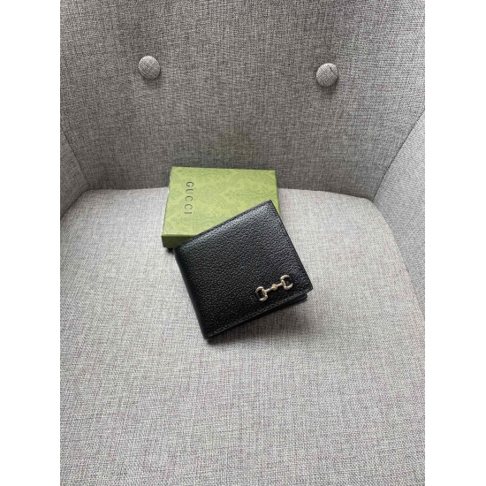 2023.07.06 the new autumn and winter 2022 collection design elements derived from the brand's equestrian roots inject a touch of luxury into this black leather wallet. Number: 700462 Size: 11 * 9