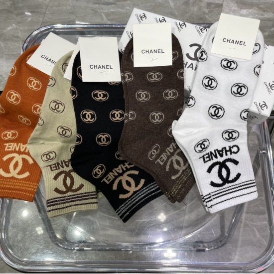2024.01.22 New [Celebration] [Celebration] CHANEL Autumn/Winter New Product [Wow] Long tube socks, pure cotton quality, versatile [Victory] One box of 5 pairs