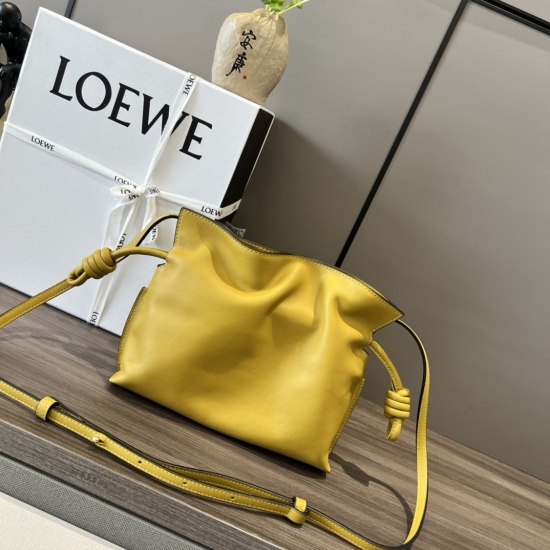 20240325 Original Order 750 Extra 870Loe * we2173 Flamenco Upgraded Lucky Bag Series Comes with Drawstring Tight and Iconic Wrap Knot Selection of High Quality Soft Calf Leather 
