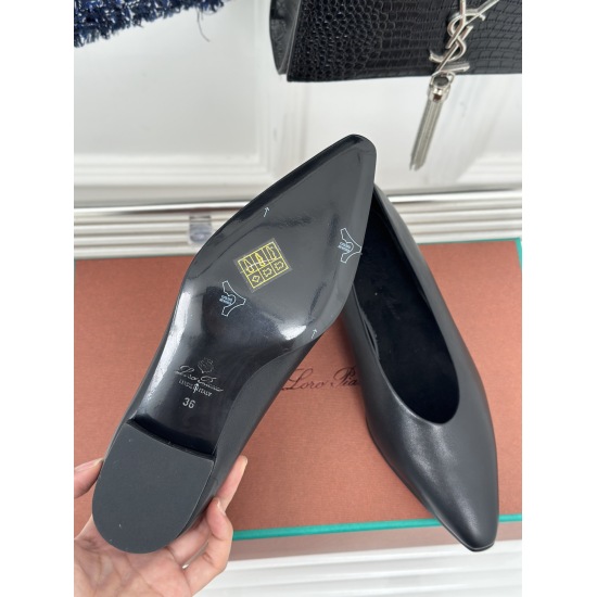 2024.01.05 Factory Price 300Loro Piana/LP 83 Classic and Beautiful Retro Witch Flat Shoes Minimalist Style, Retro and Grade! Simple and atmospheric, it belongs to a very durable style! The King of Advanced Versatility is suitable for all seasons, includin