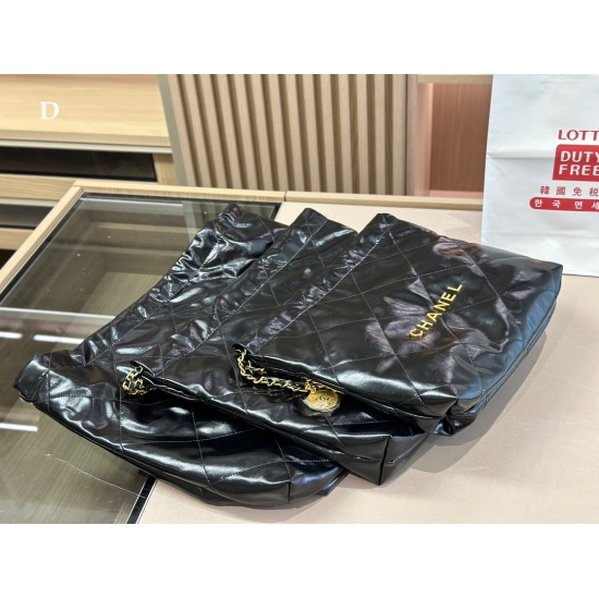 On October 13, 2023, 215 225 235 comes with a box size of 30cm, 36cm, and 42cm. Chanel is great to pair with. Woo hoo chanel bag is even cooler! Cowhide is very durable and has a sense of sophistication. Search for Xiaoxiang's garbage bag