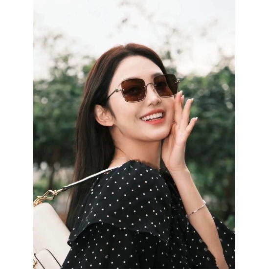 220240401 P90 GUCCI ☔️ Fashionable frameless sunglasses with top-notch luxury lenses [strong] High quality [Victory] [Kissing] [Proud] Extraordinary temperament Women's driving sunglasses [Love] Model: G6250
