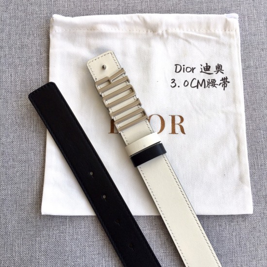 On March 6, 2024, Dior's original 3.0CM counter was selling a best-selling item. Thank you to the customer for providing feedback on the actual photos. You can check the details of the top quality products and ensure that all sizes are complete