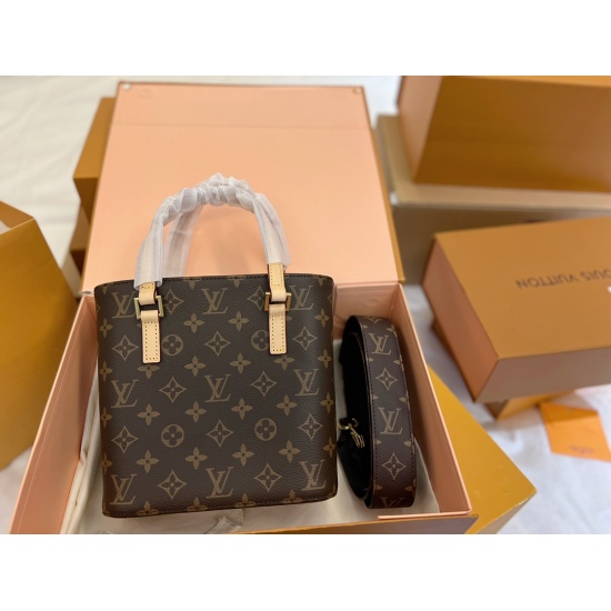 2023.10.1 210 box size: 20 * 21cm, ready for stock delivery 〰 The replica has been shipped, and L Jiazhong Gu Wei'an 〰 Equipped with original wide shoulder strap color changing leather, new matching details ‼ Search Lv Vivian