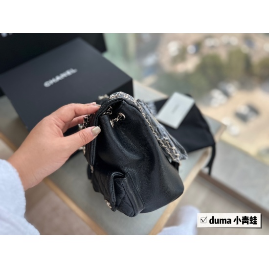 2023.10.13 250 box size: 20 * 20cm Xiaoxiangjia Duma backpack 23p Black gold small frog cute love the cutest backpack of this season: one shoulder: two shoulders: portable