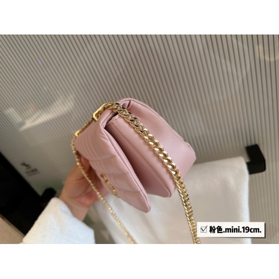 2023.11.17 195 box size: 19 * 11cmbur Lola new product chain pack with soft leather and honing seam technology filled with advanced! It looks great with my basic style!