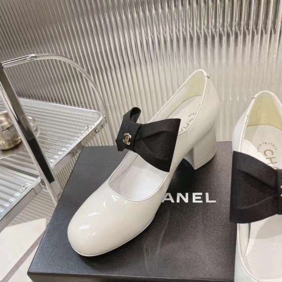 20240413 Chanel Chanel 24C early spring new bow knot Mary Jane single shoes cool and cute high feeling full! Original 1:1 round last shape+original consistent butterfly flower design. Upper: imported original calf patent leather lining/foot pads: sheepski