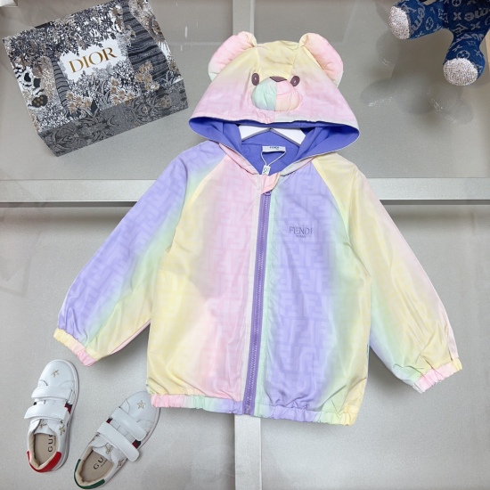 2023.07.01, regarding size issues, please consult customer service after payment. The 90-160cmFD is a new and popular rainbow gradient coat this year