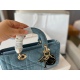 2023.10.07 255 box size: 26 * 14cmD home 22 early spring D - ioy! The newly released blue denim rattan patterned bag has two shoulder straps, a short chain strap, and a long leather strap. The actual product is really cute! Search for Dior Princess