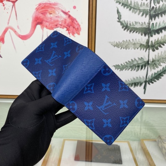 20230908 Louis Vuitton] Top of the line exclusive background M30299 Size: 11.5x 9.0x 1.5 cm 2019 Spring/Summer Multiple wallet features Monogram canvas and Taga leather to create a layered color effect, outlining concise lines. It contains multiple compar