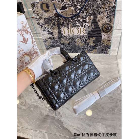 2023.10.07 p315 Cowhide Dior New Limited (Diamond Edition Vine Checker Pattern Princess Bag New LadyDior Princess Bag New Luxury Cowhide Material Create Prismatic Diamond Cut Surface Top Luxury Texture Combine Two Favorite Things for Girls Jewelry and Bag