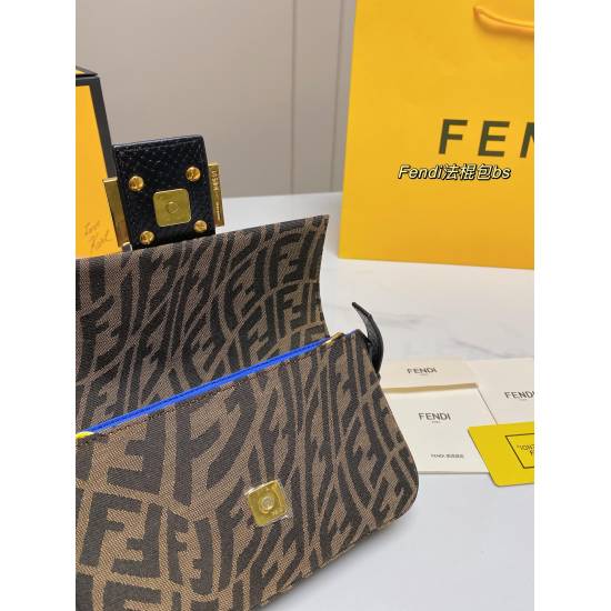 2023.10.26 P185 (with box) size: 2013 Fendi Facudgel Bag Underarm Bag Advanced Retro, Fashionable and Versatile Daily Outgoing One Shoulder Straddle Back is quite casual and playful