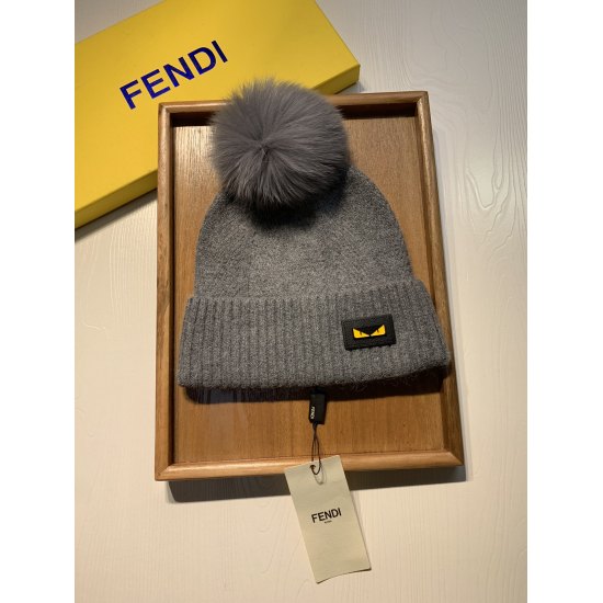 2023.10.02 75. F family. [Wool single hat with fox fur ball] Customer supplied small wool! Precious and precious soul hat! Customer supplied colored yarn. Each color is very beautiful! Classic! Soft and greasy feel. 70% wool ➕ 30% rabbit hair. A lamb that