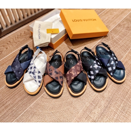 2024.01.05 LOUIS VUITTON Couple Edition | Louis Vuitton 2022 Spring/Summer Latest Popular Crossover Sandals Collection Couple Edition Thick Sole Slippers Purchasing Level Rare Product New This is a favorite of celebrities and internet celebrities, a simpl