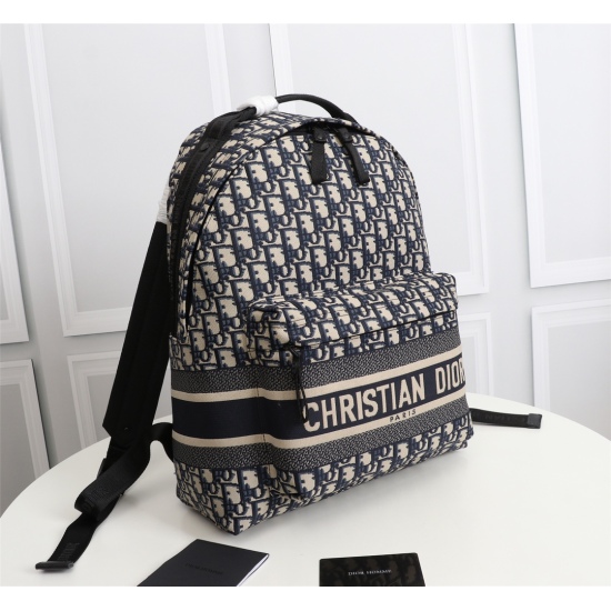 20231126 620 counter genuine products available for sale [Top quality original order] Dior printed blue technology canvas DIORTRAVEL backpack model: M6104STZQ (blue technology fabric) size: 35 * 41 * 15cm W58 Factory produced, definitely high-quality phys