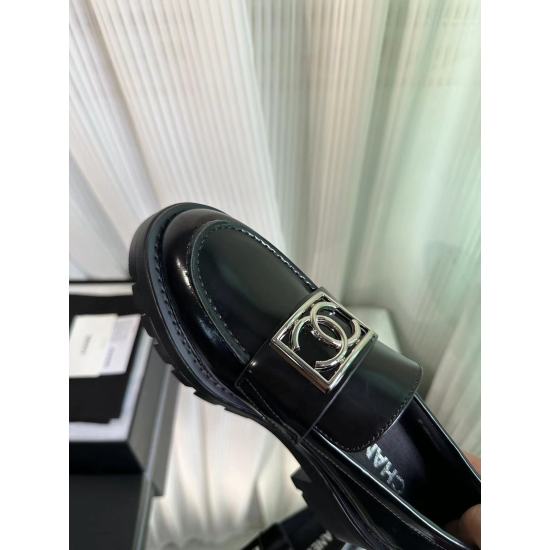2023.11.05 P320 2023 Xiaoxiang Early Autumn New Lefu Shoes! The highest version in the market, exclusive hardware buckle mold, too beautiful and tiring! Now it's a popular little red book, one shoe is hard to find! Heel height: 5cm, original combination l