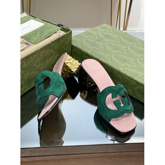 On July 16, 2023, the new summer model is now available in stock. Gucci high-quality slippers with double G hollow oil edge craftsmanship. The original slipper counter is meticulously molded and crafted with craftsmanship. Classic heel height: 5.5 cm. Fab