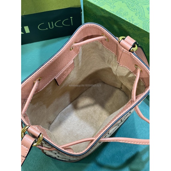 Gucci's new model number 550620 Pink Cloth/Pink Pig Pattern Size: Width 15x Height 18x Side Width 9.5cm